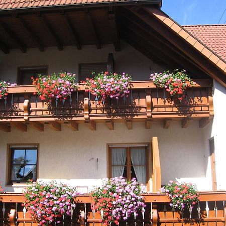 Hotel Gasthaus Zum Hirschen Simonswald Exterior foto